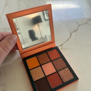 HUDA BEAUTY Topaz Palette with Warm Tones. Gorgeous colours! Brand new.